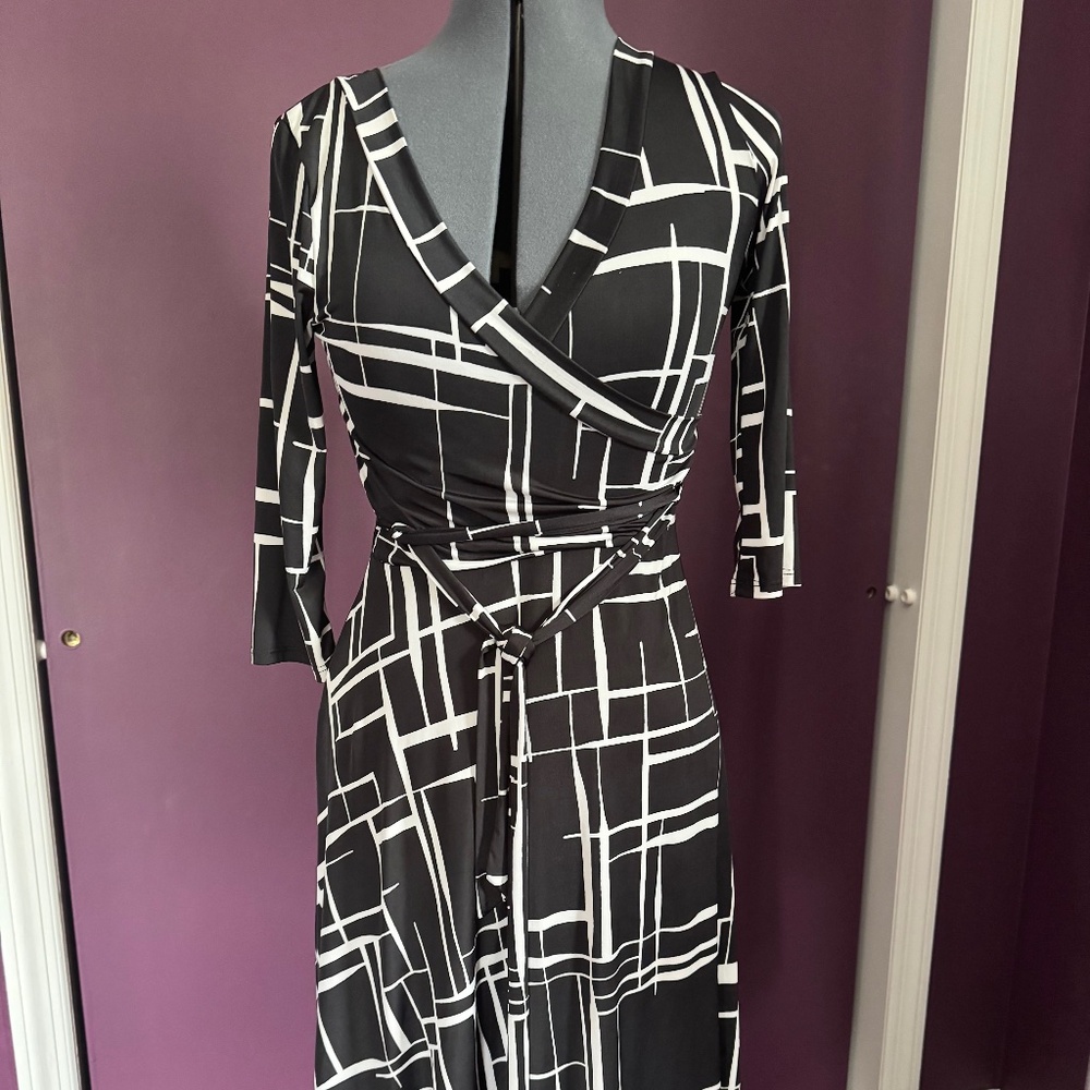 Black and White Faux Wrap Dress size Small by Janette John 3:16
